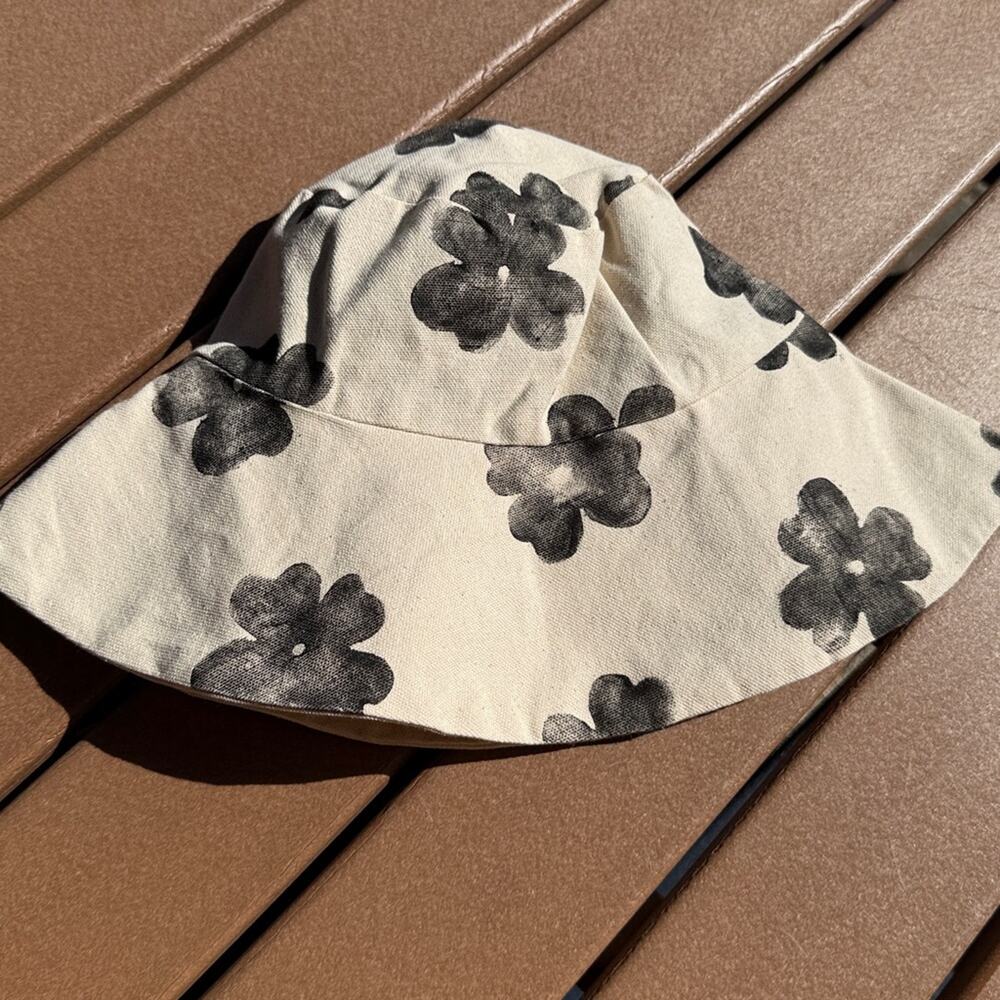 Day Camp Day Traveler Cream & Black Bucket Hat NWT - Picture 5 of 7